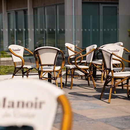 Le Manoir Du Roselier 酒店 4*